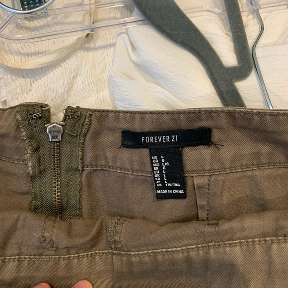 Forever 21 Army Green Cargo Mini Skirt - Picture 6 of 6